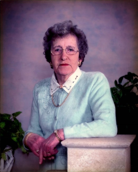 Obituary of Bernadine Adphinia Van Betuw