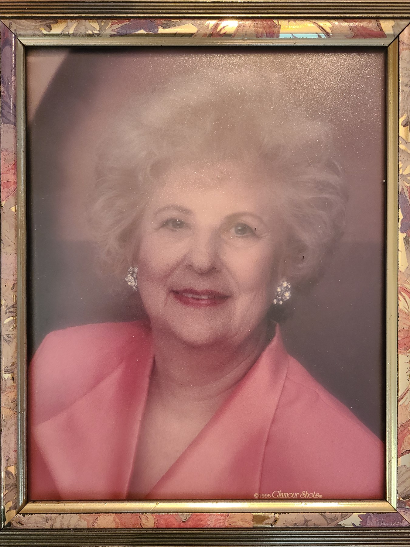 Obituary of Eleanor Vivian Bradley