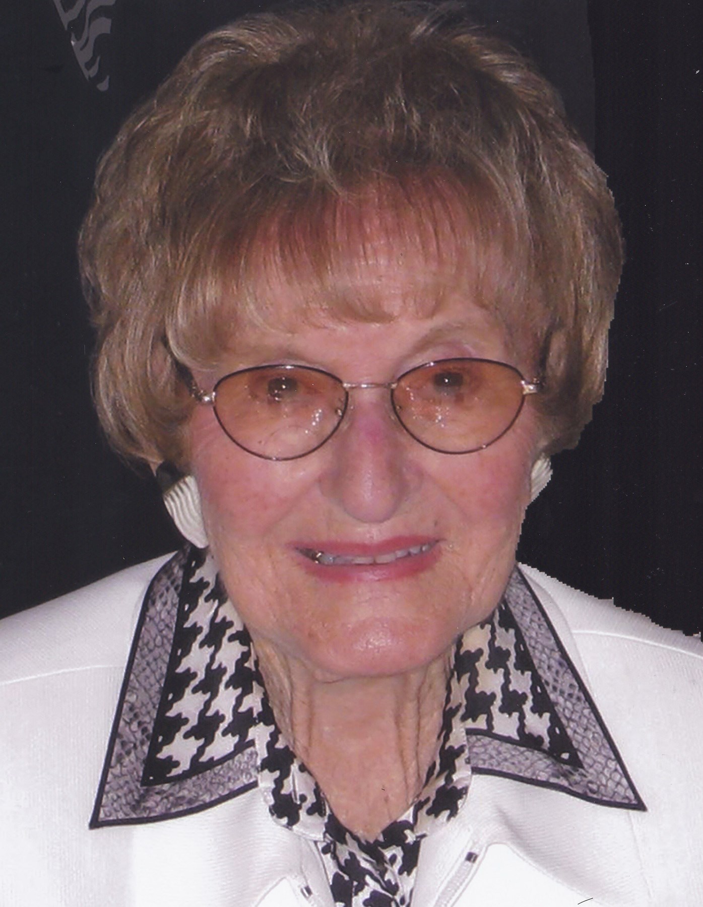 Obituary of Clara Miller Lewis