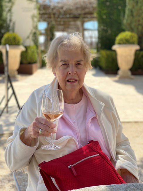 Obituario de Lora Warren