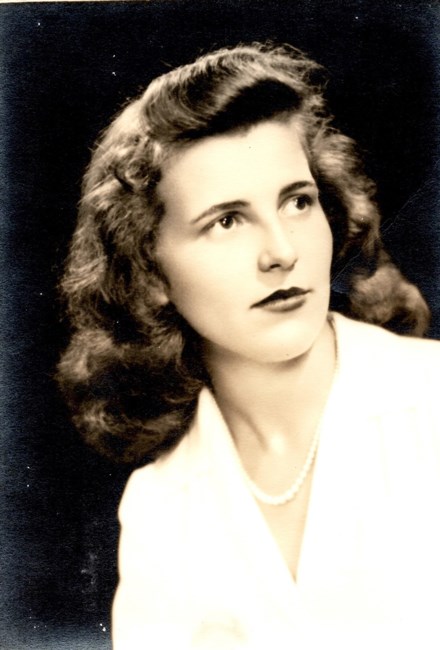 Obituary of Carolyn Beach Boggs