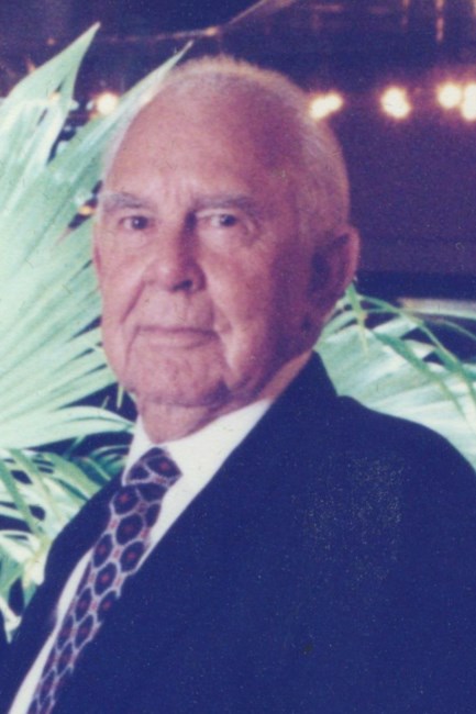 Obituario de John R. "Bob" Doucet