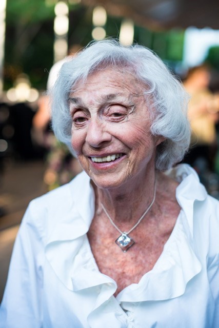 Obituary of Donna Yanowitz