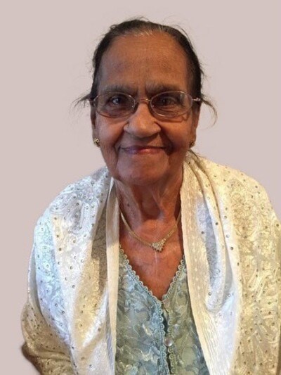 Obituary of Liloutie Dewkinandan