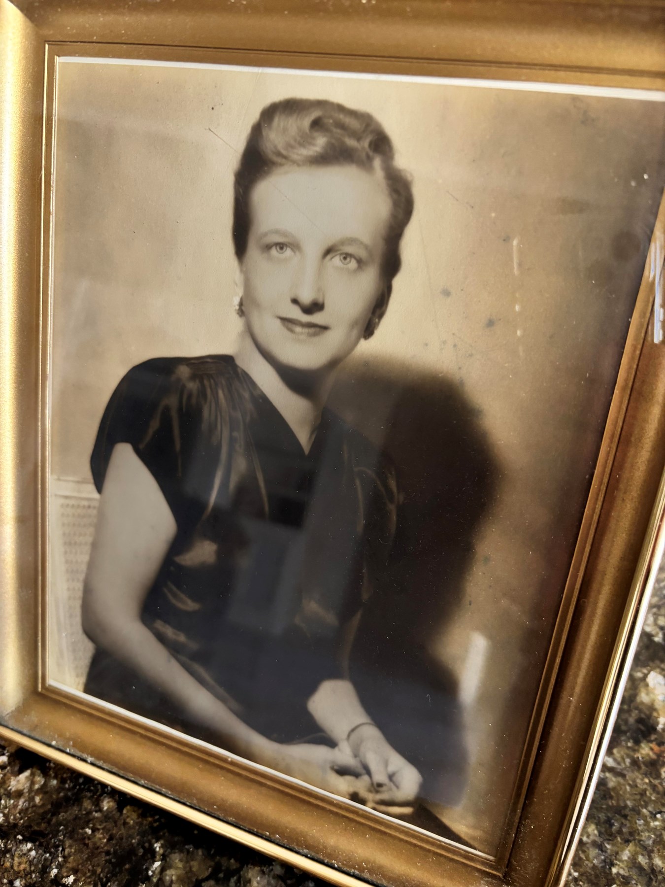 Obituario de Helen D. Henderson