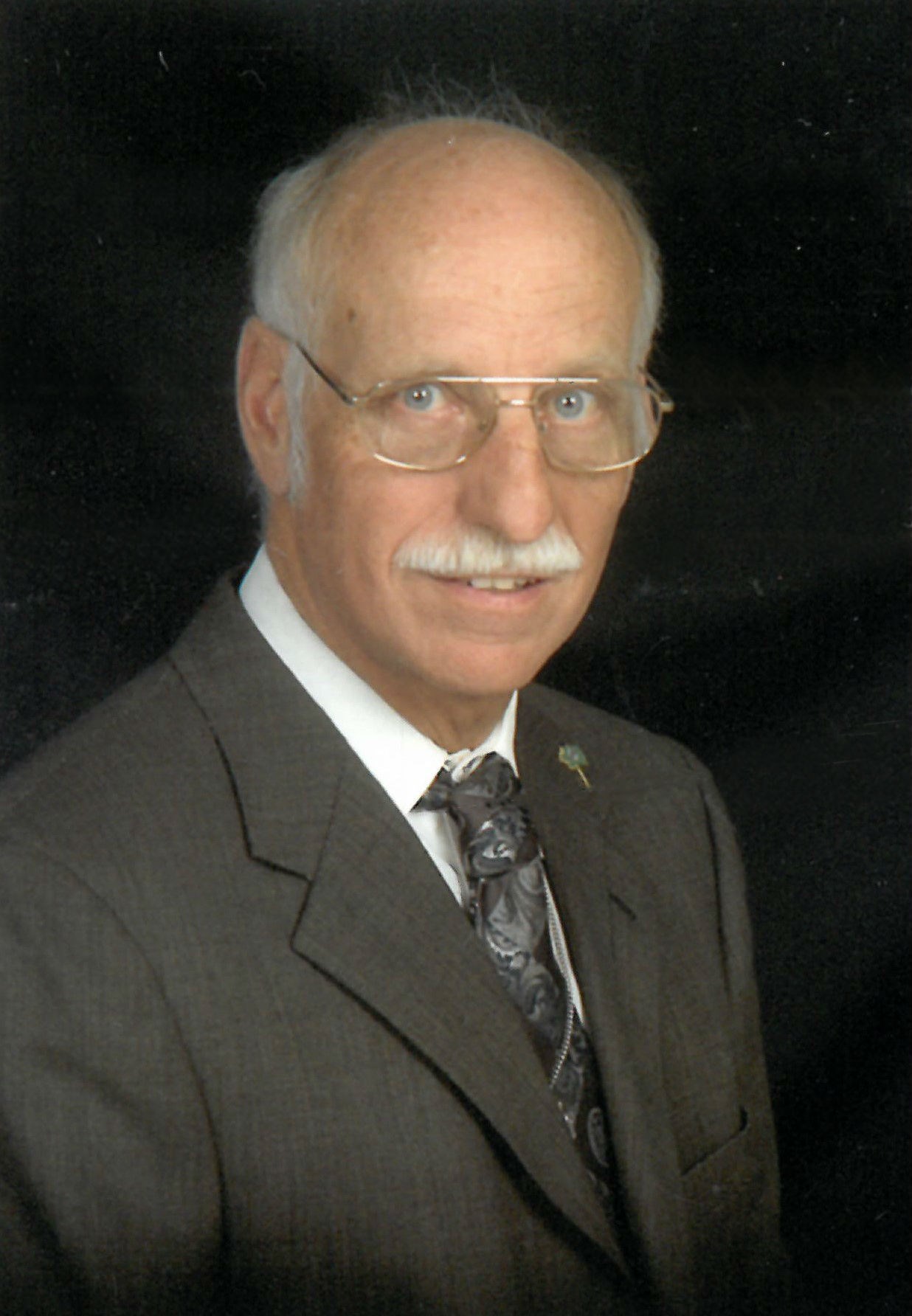 Obituary of Lester Willard Johnson Jr