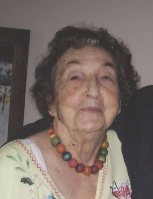 Obituary of Una Russell