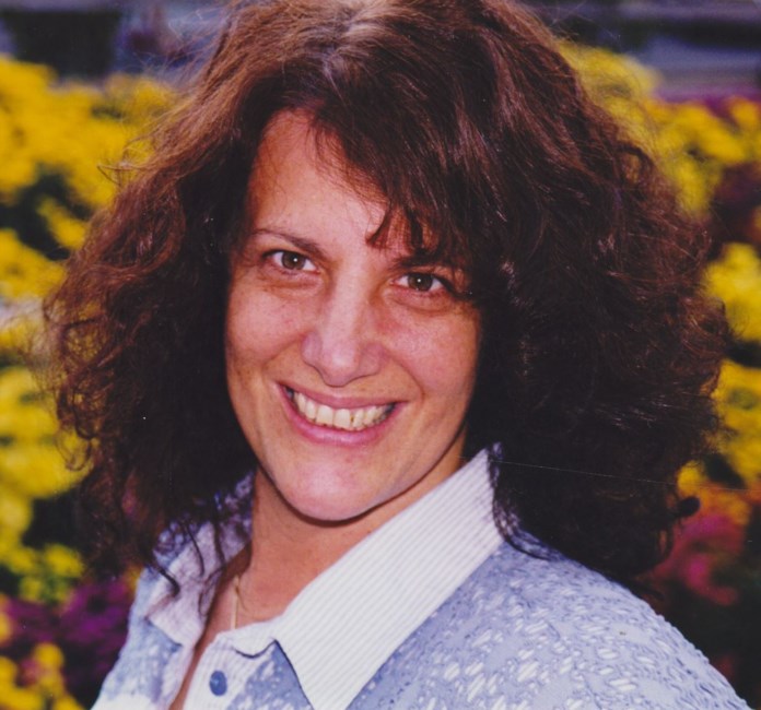 Obituary of Lynn Ann Catanzaro-Dellos