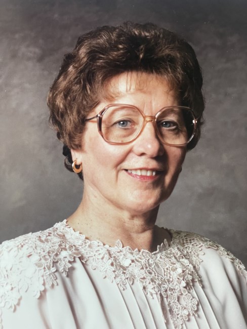 Obituary of Loraine Fox
