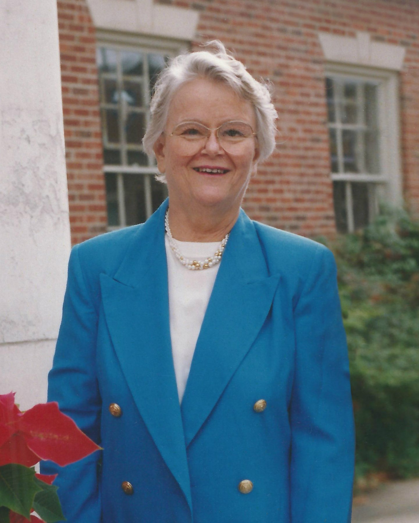 Obituary of Sarah "Sissy" Lawshae