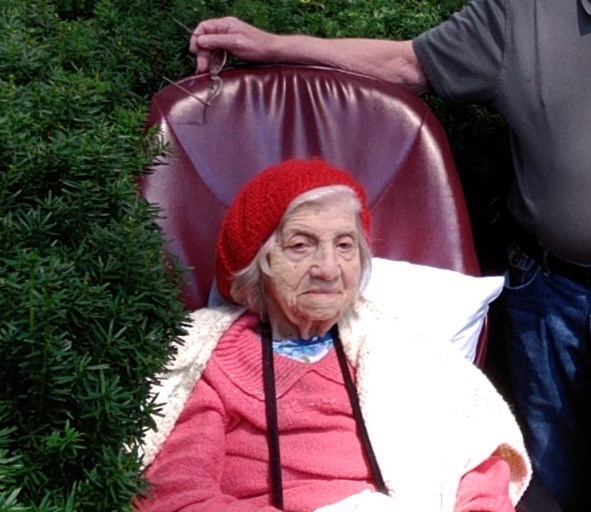 Obituary of Sarra Pustilnikova