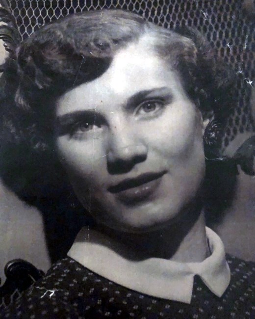 Obituario de Dolly Margaret Peterson