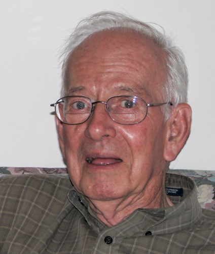 Obituary of Robert Lawrence MacDonald