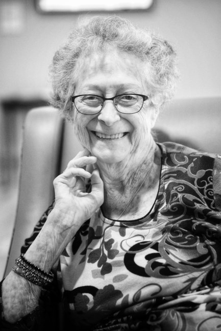 Obituary of Maurina Vivian MacNeil