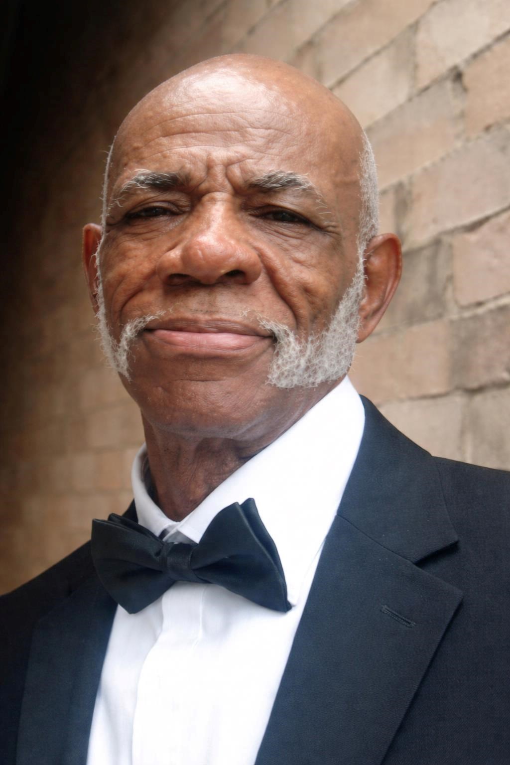 Obituario de Lucious Lyles