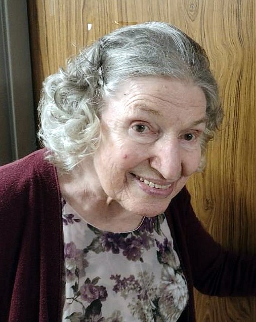 Obituary of Joan Florence Veilands