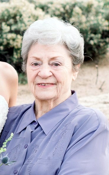 Obituary of Elfriede "Ellen" Wilhelmine Davis