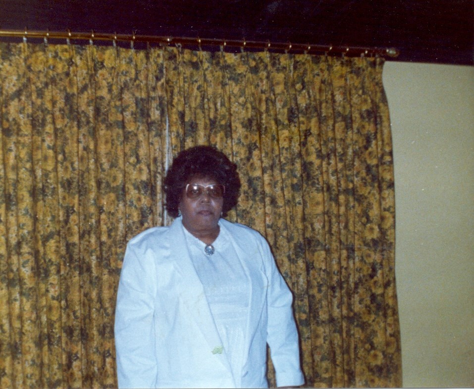 Obituary of Christine Ethel Warren