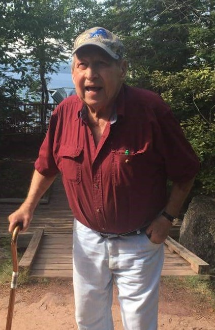 Obituario de Milton Patrick "Paddy" Roach