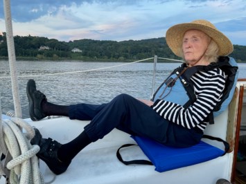 Obituary of Lucile V Evans