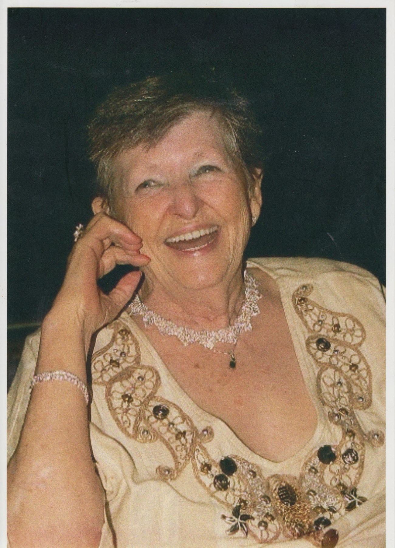 Obituary of Mary Louise Russell