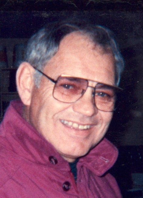 Obituario de Raymond F. Comeau