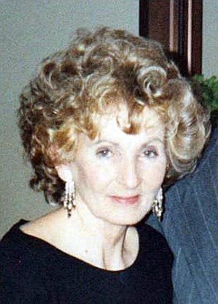 Obituary of Carolyn Louise Curry