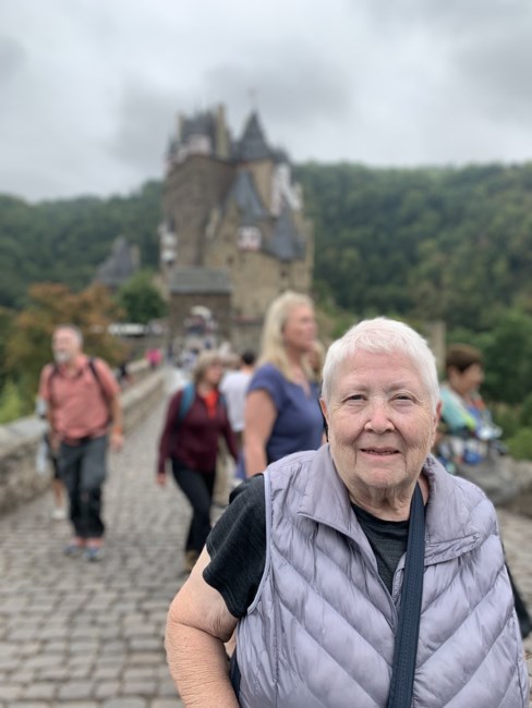 Obituary of Darlene Elizabeth McLellan