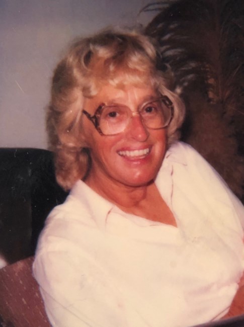 Obituary of Gladys W Smart