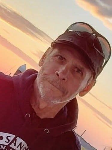 Avis de décès de John D. Simroth