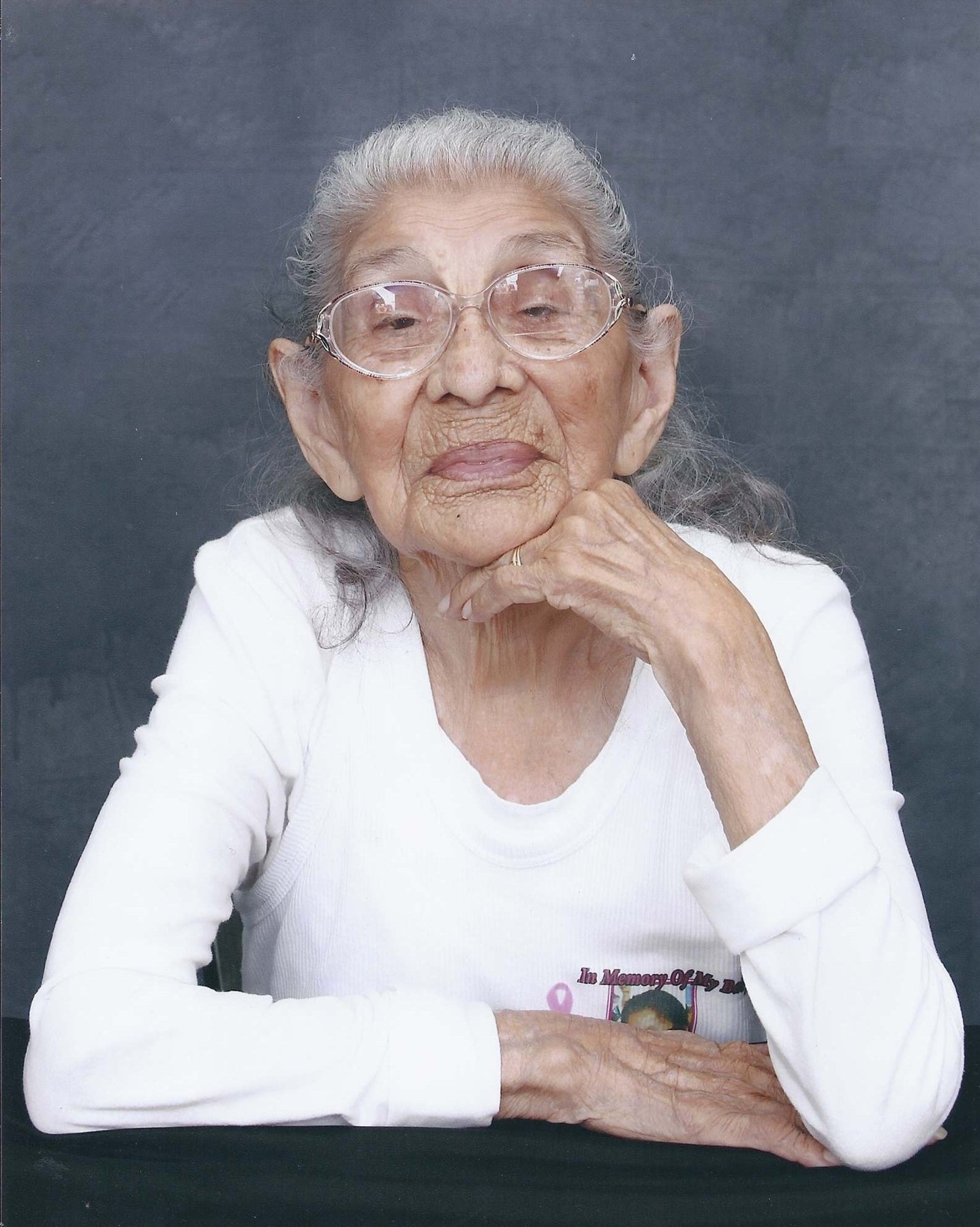 Obituary of Helen Flores