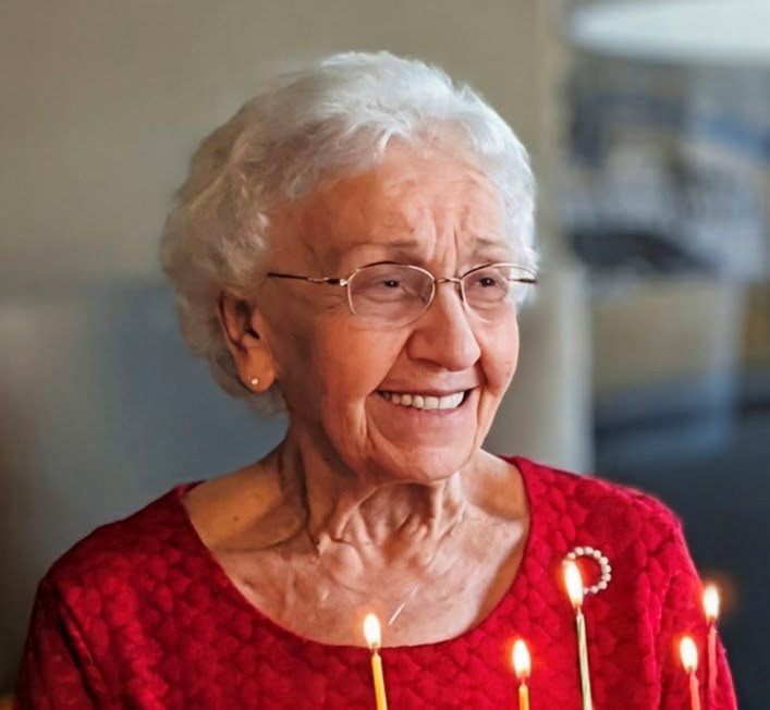 Obituary of Gertrud Erna Robb