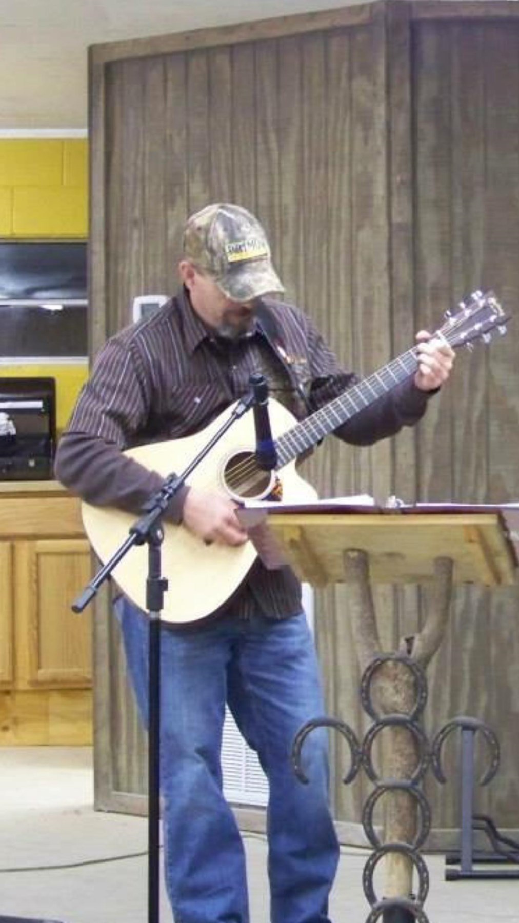 Obituary of Larry Christopher "Chris" Stricklin