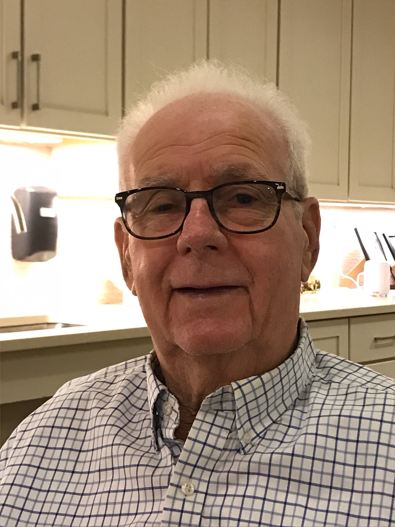 Obituario de James A. Hart