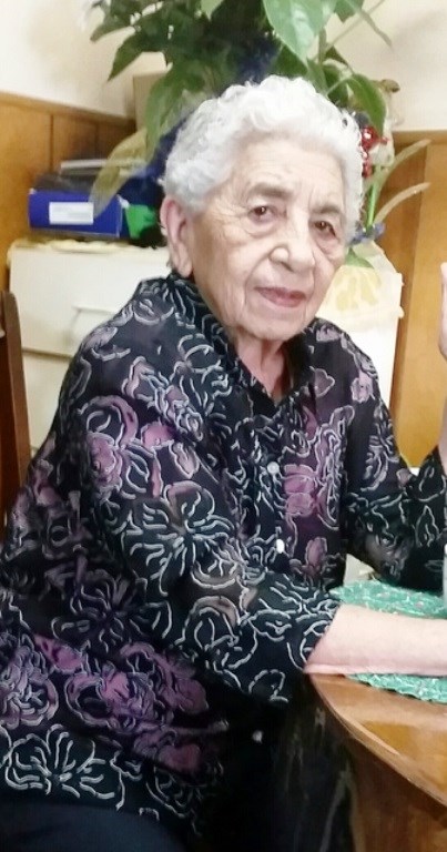 Obituary of Yolanda T. Saenz