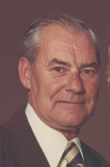 Obituario de Floyd E. Arnold