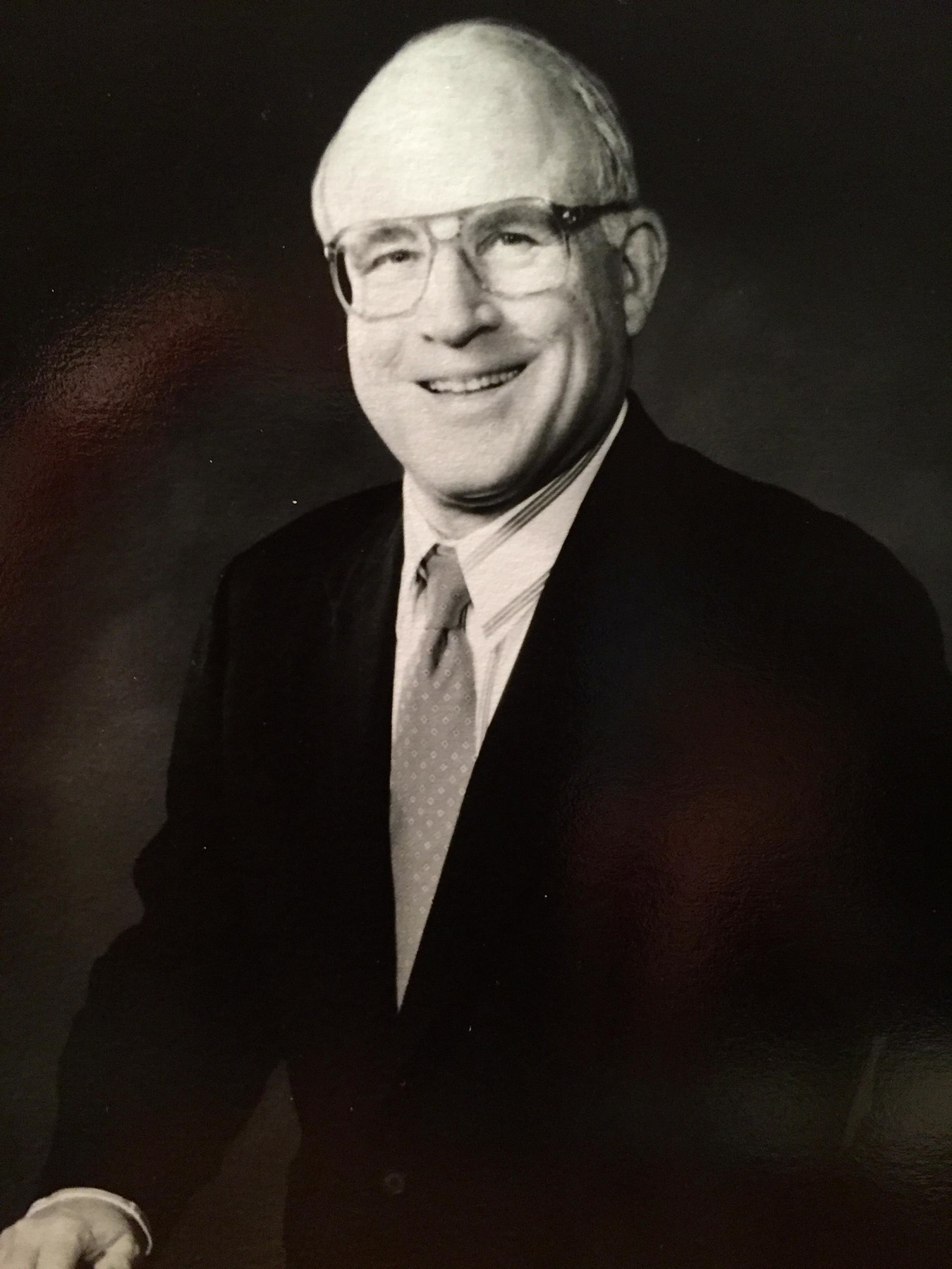 Obituario de Dr. Herbert Raymond Madry Jr.