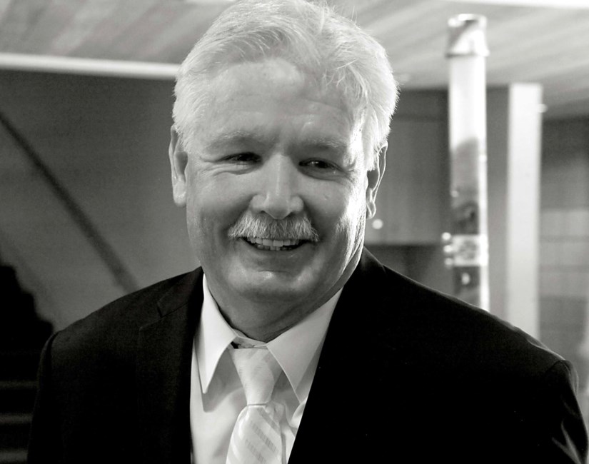 Obituario de James F. Sills Jr.