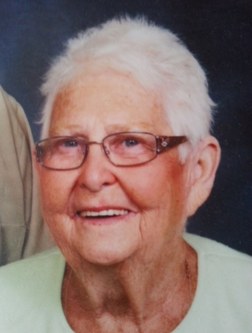 Obituary of Lois Elaine Holmlund