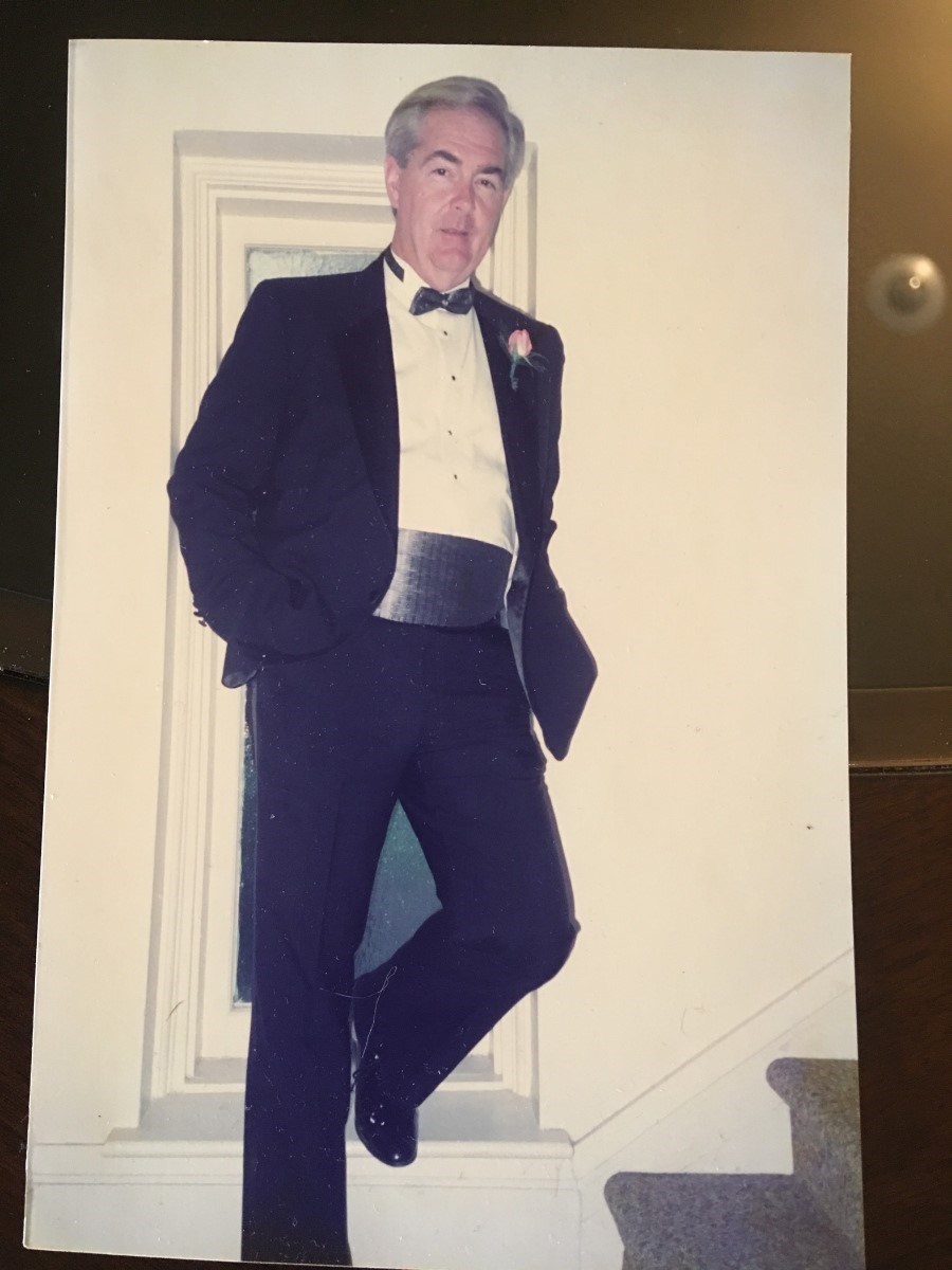 Obituario de William E. "Gene" Haun