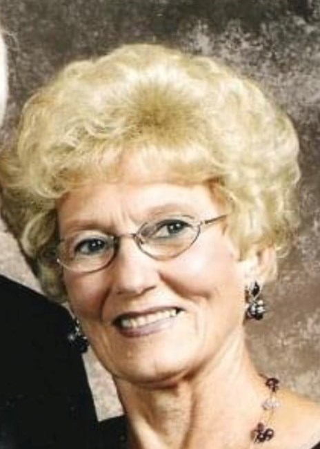 Avis de décès de Beverly June Davis