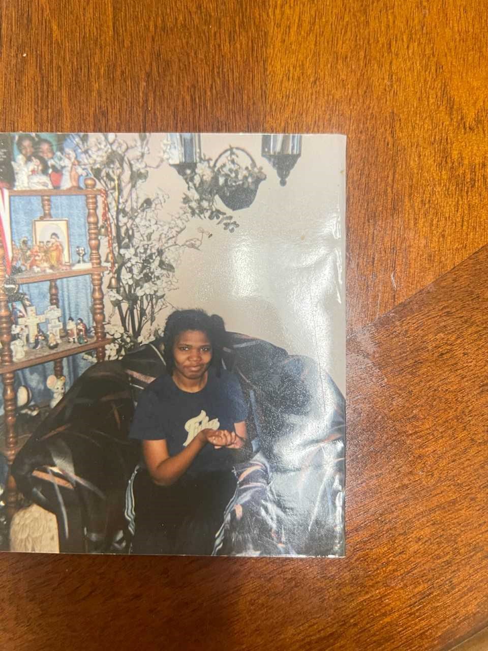 Obituary of Angela LaShelle Perry