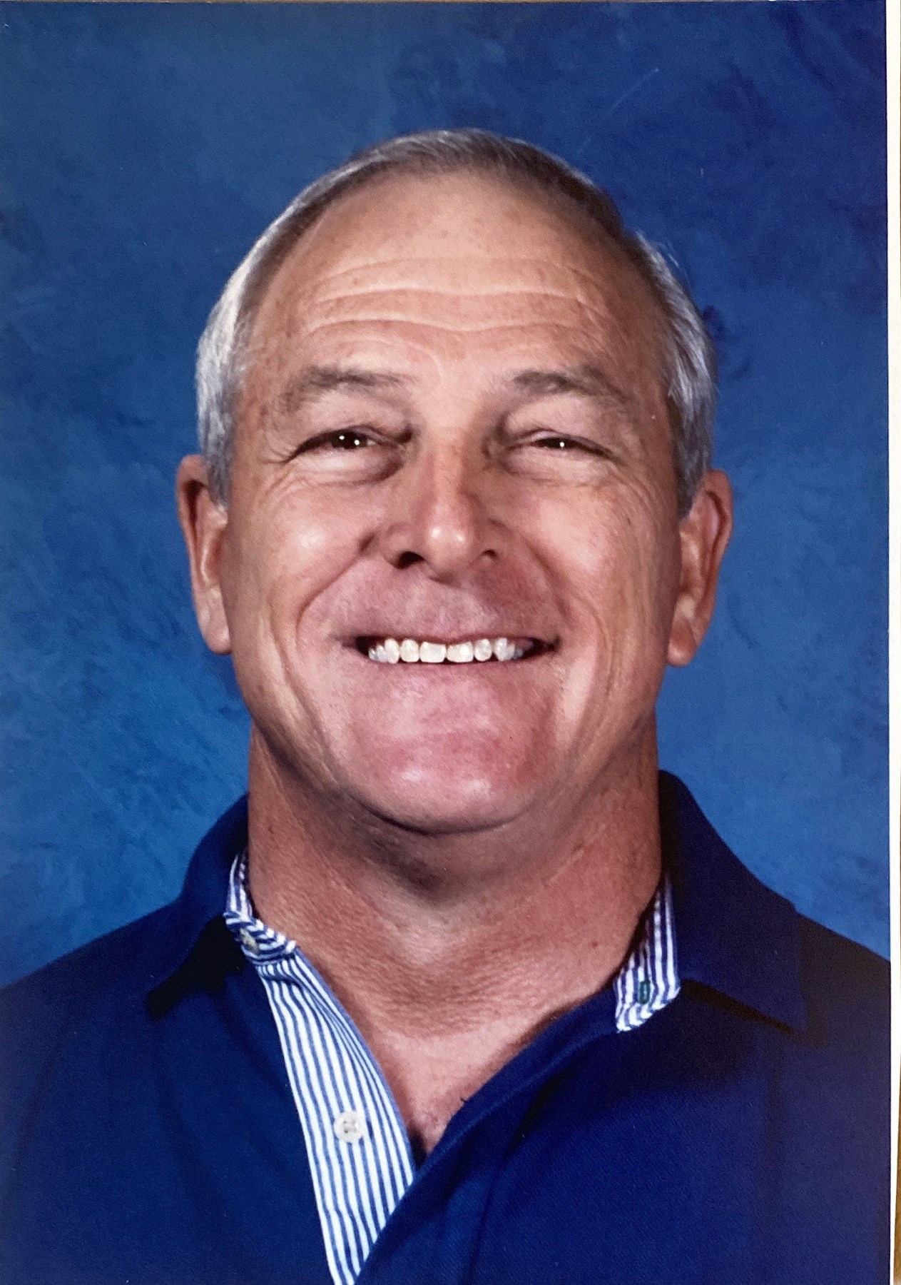 Obituary of Joe Doss "Sandy" Burns