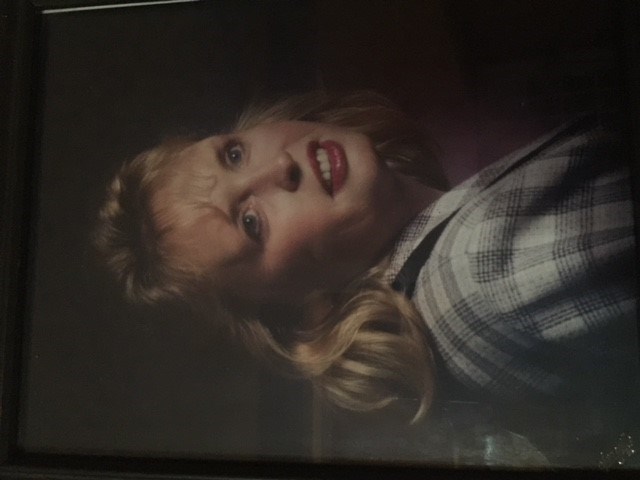 Obituary of Bonnie Elaine Dennis