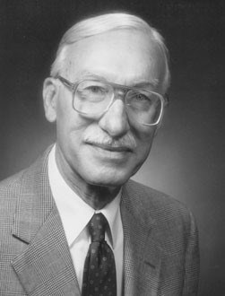 Obituary of Carl Wm. Henn Jr.