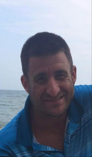 Obituario de Thomas Gene Robert Hughes