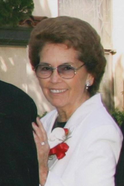 Obituary of Esther Martinez Lara