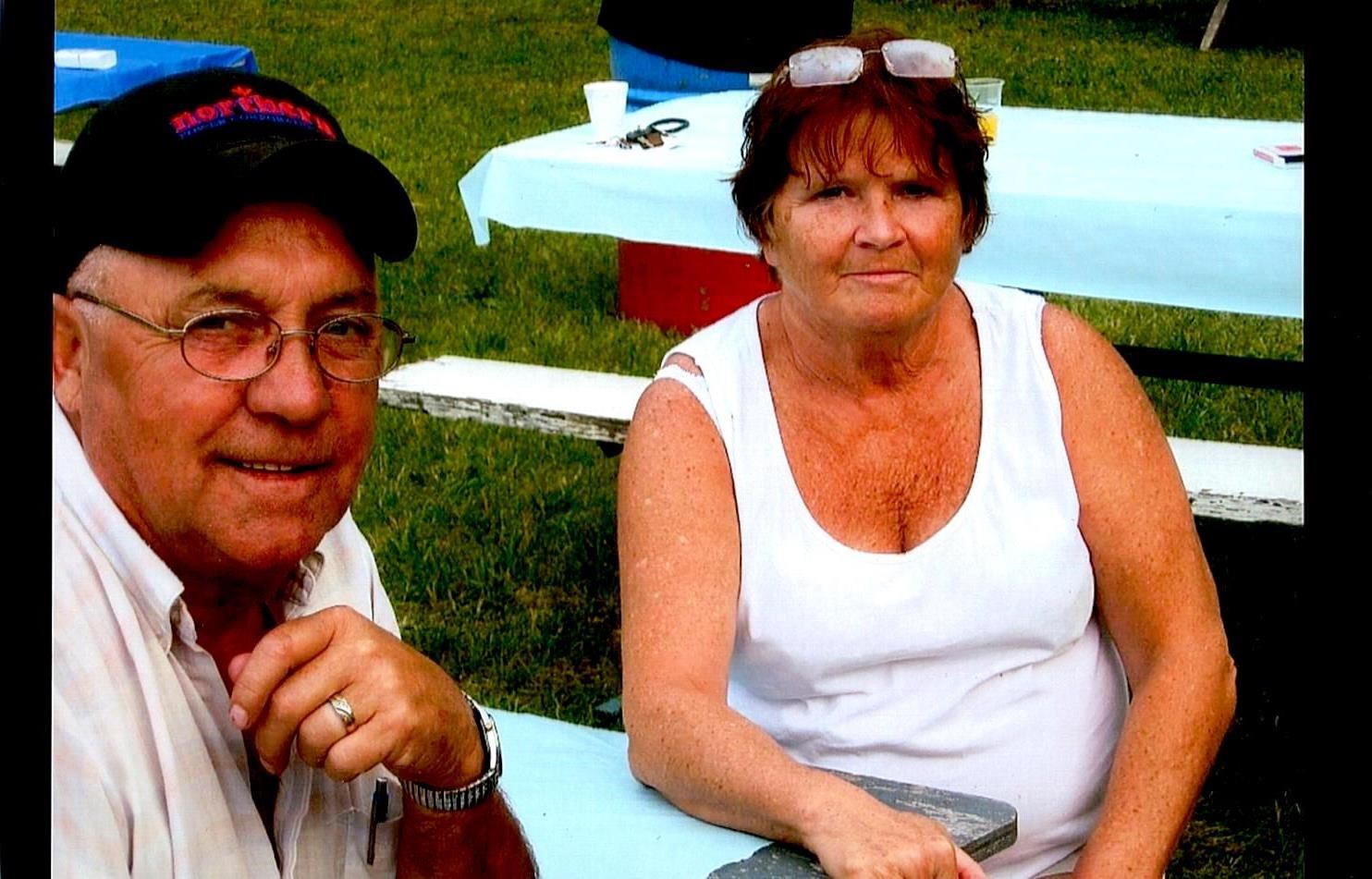 Obituary of Roger and Betty Knapp