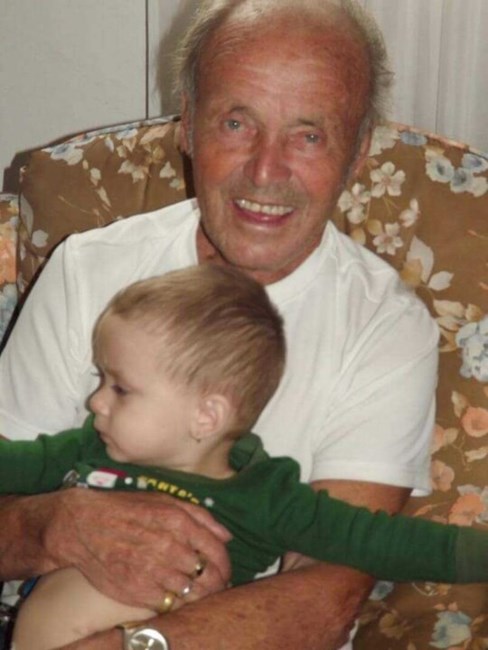 Avis de décès de John Roland Ouellette