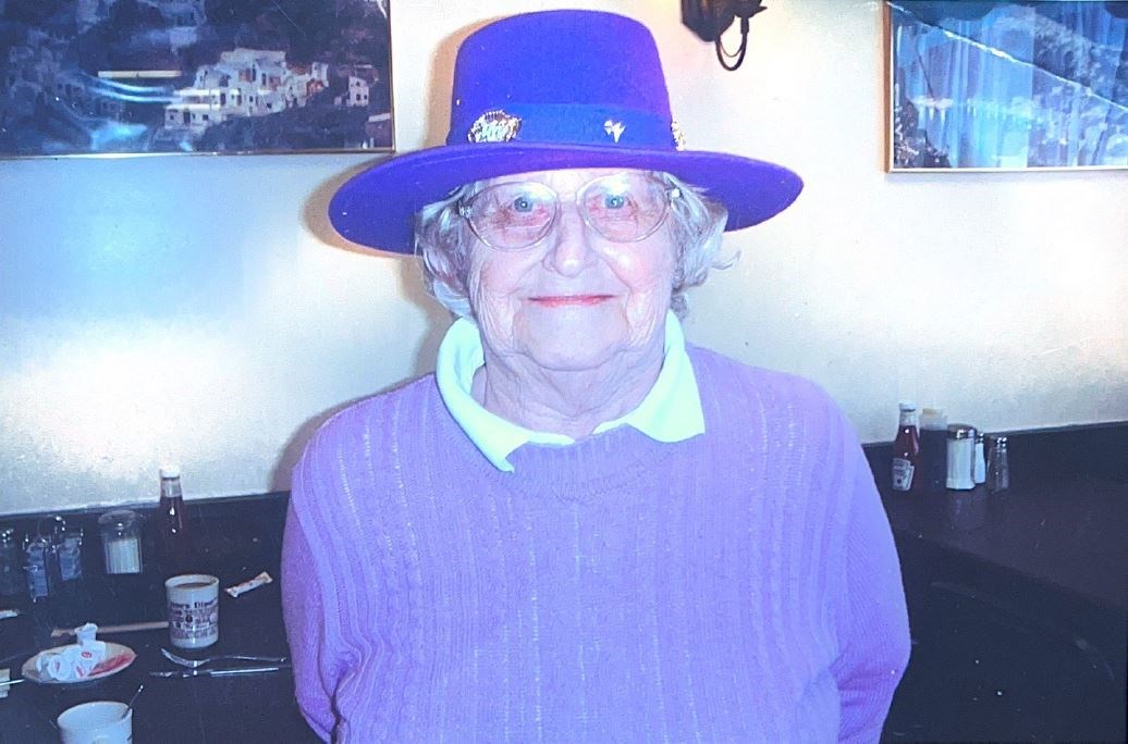 Obituary of Dorothy B. Davis